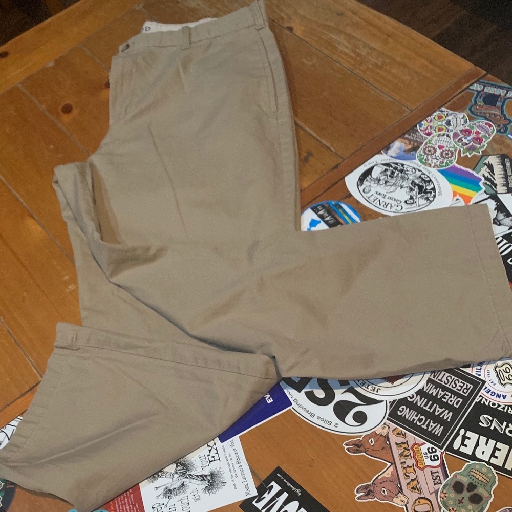Khaki Slacks for the Professional Kweens!